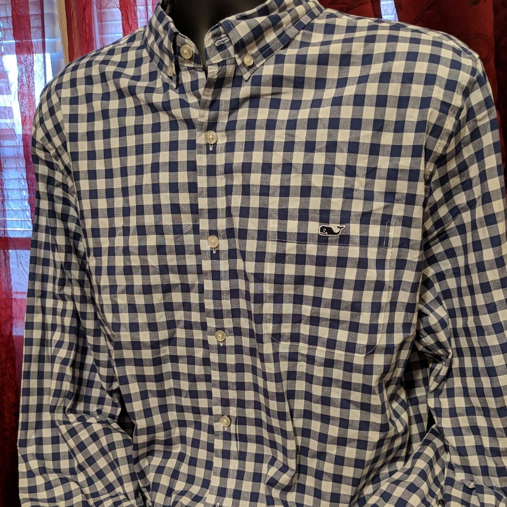 Vineyard vines blue and white button down.